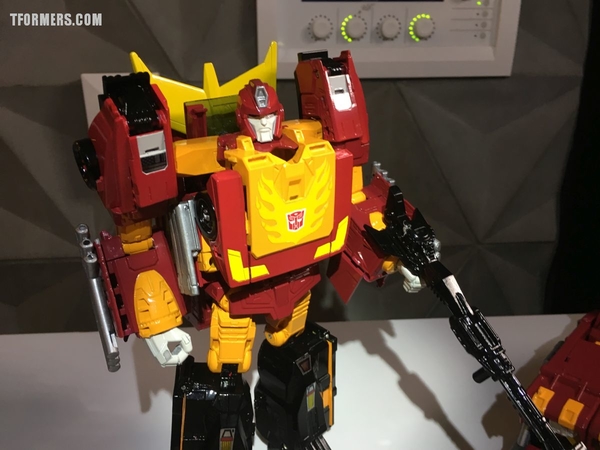 SDCC 2017   Power Of The Primes Photos From The Hasbro Breakfast Rodimus Prime Darkwing Dreadwind Jazz More  (101 of 105)